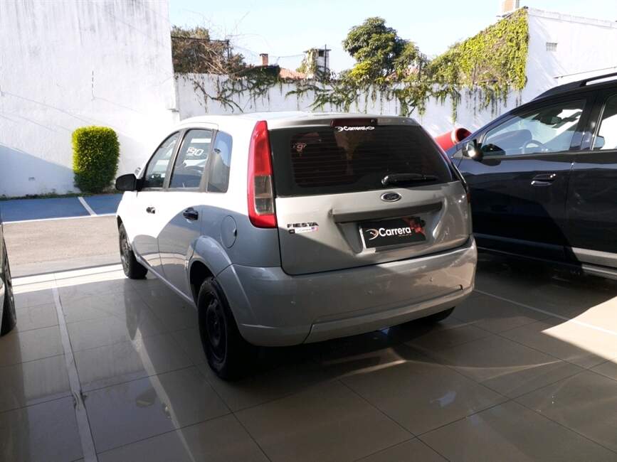 Ford Fiesta 1.0 ROCAM 8V 4P MANUAL