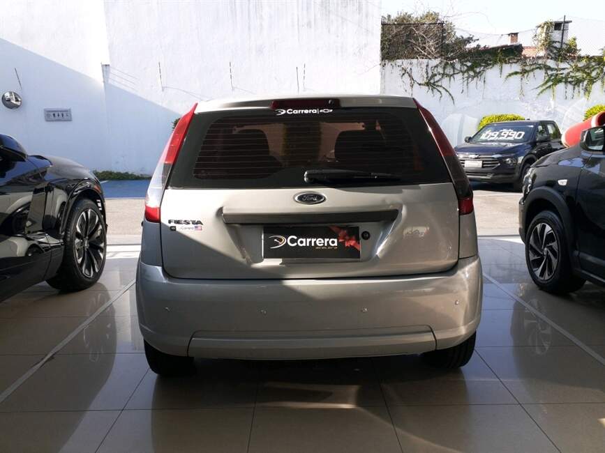 Ford Fiesta 1.0 ROCAM 8V 4P MANUAL
