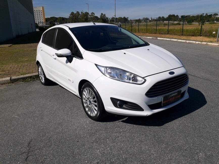 Ford Fiesta 1.6 TITANIUM HATCH 16V 4P POWERSHIFT