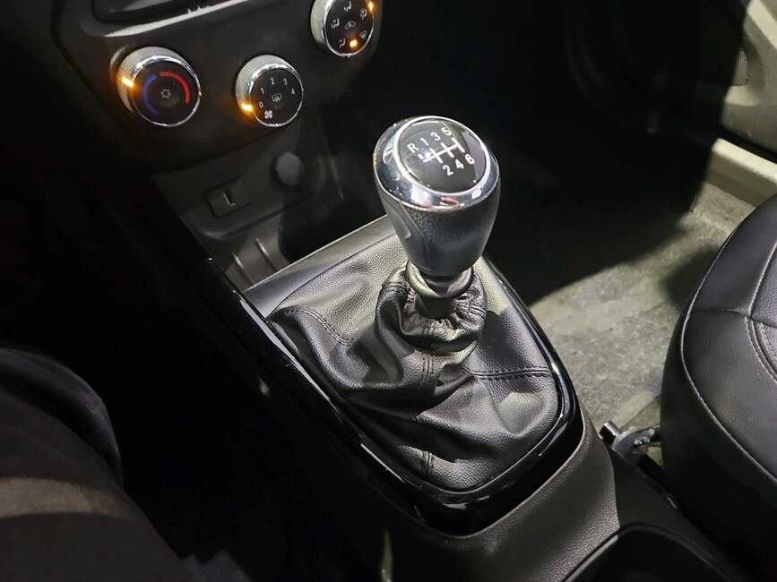 Chevrolet Onix 1.4 MPFI LTZ 8V 4P MANUAL