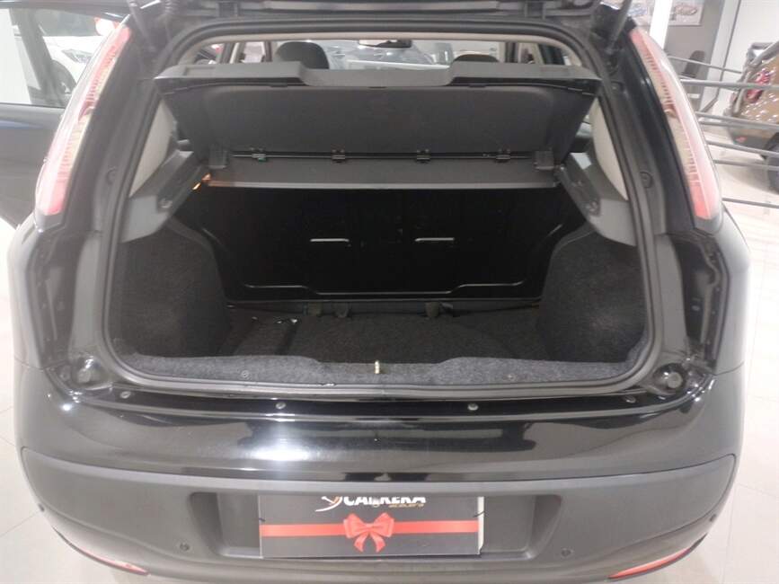 Fiat Punto 1.4 ATTRACTIVE 8V 4P MANUAL