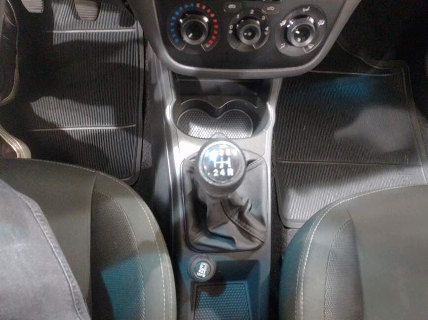 Fiat Punto 1.4 ATTRACTIVE 8V 4P MANUAL